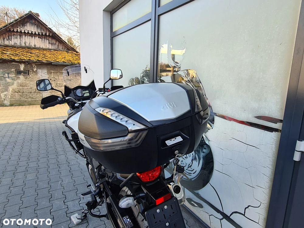 Suzuki V-STROM - 16