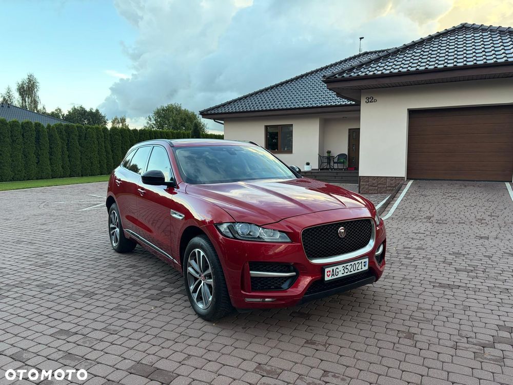Jaguar F-Pace 2018 photo 3