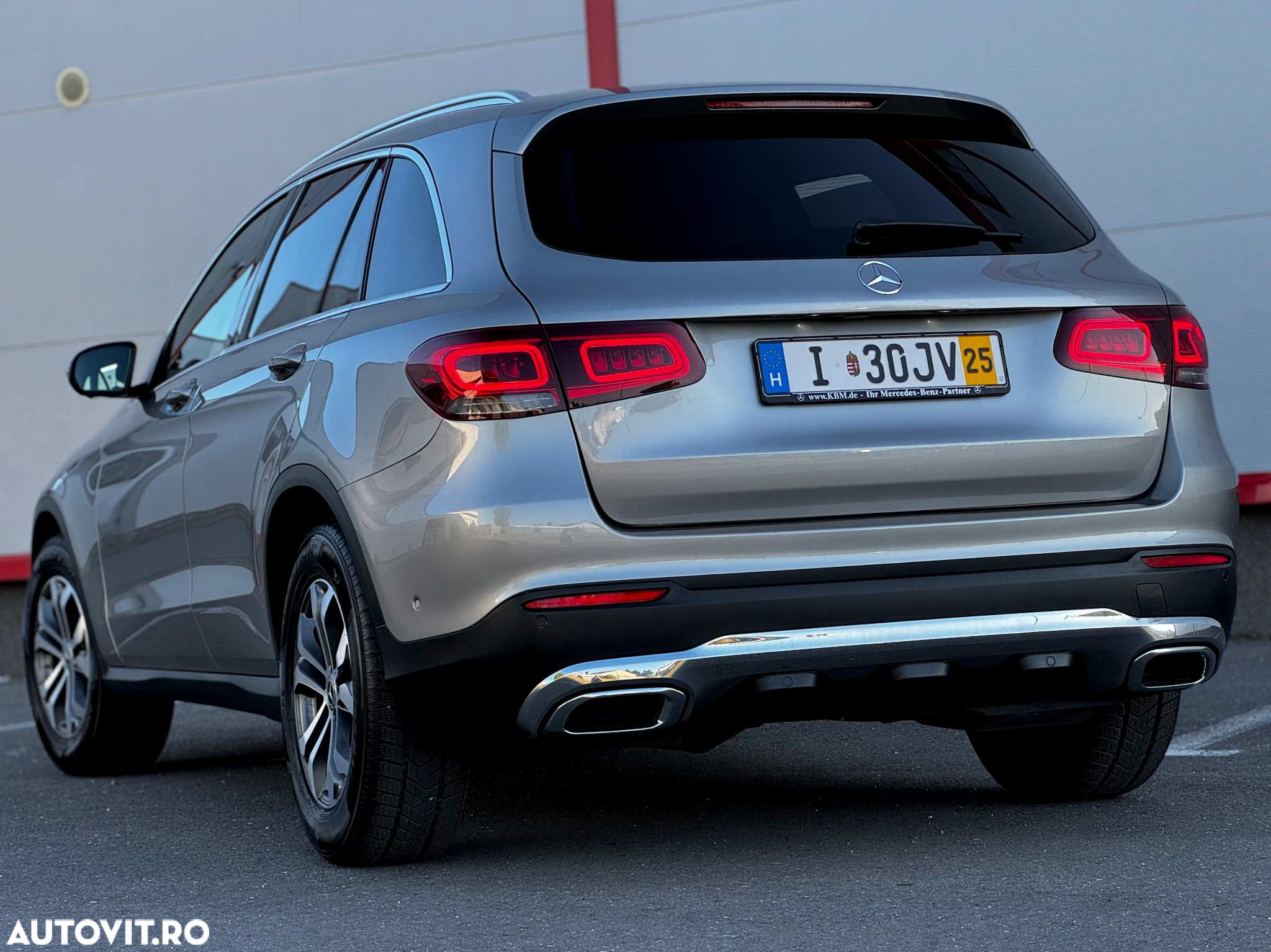 Mercedes-Benz GLC 220 d 4Matic 9G-TRONIC Exclusive - 4