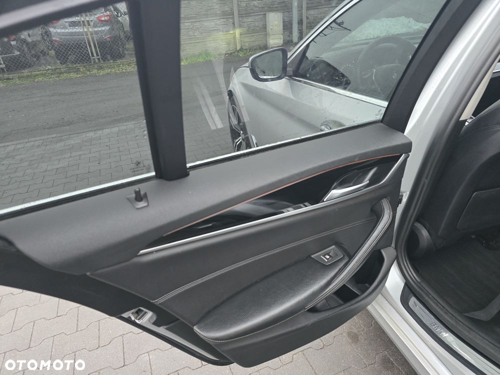 BMW Seria 5 520d - 40