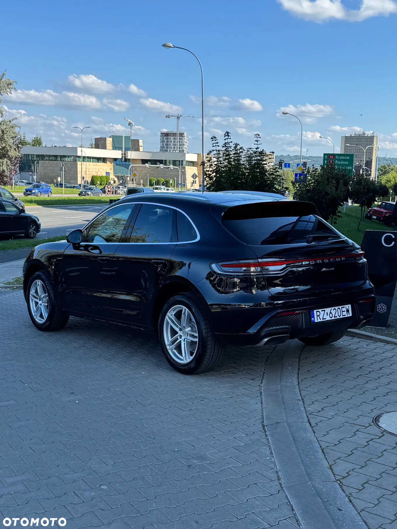 Porsche Macan T - 10