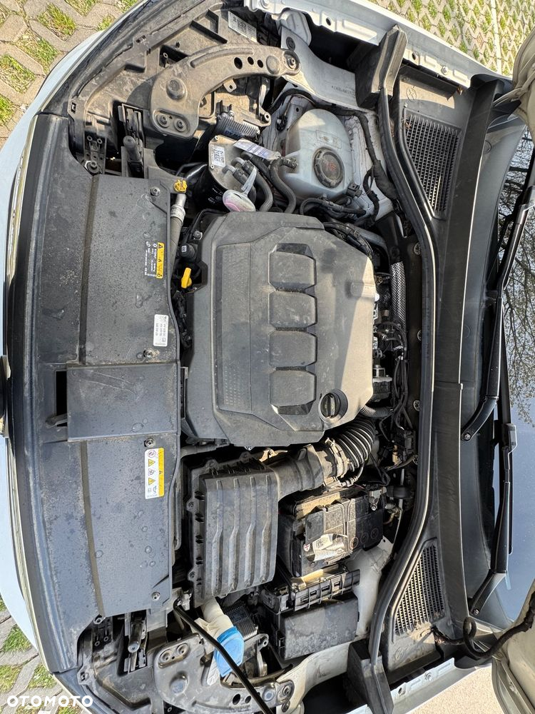 Volkswagen T-Roc 2.0 TDI SCR DSG R-Line - 11