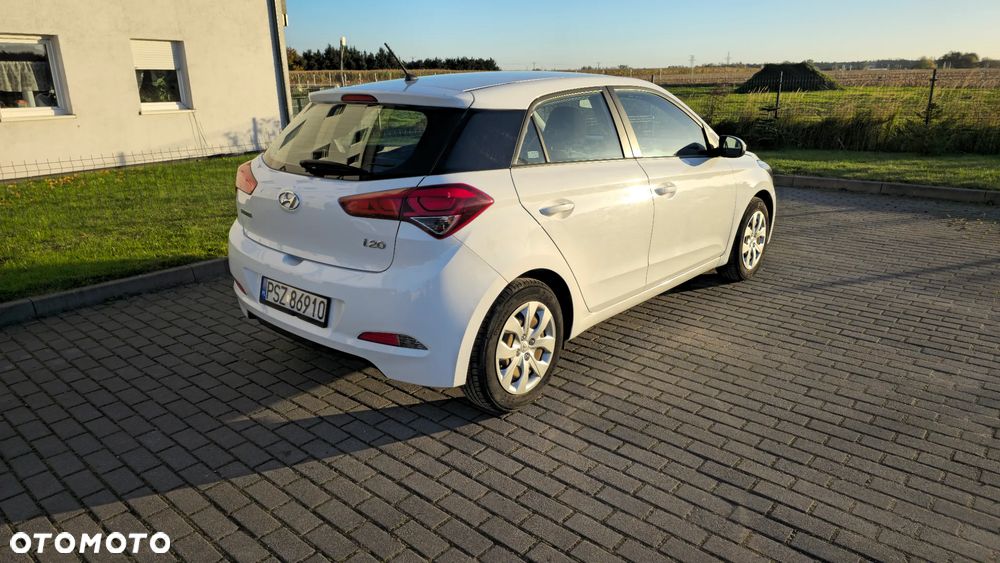 Hyundai I20 2017 photo 3