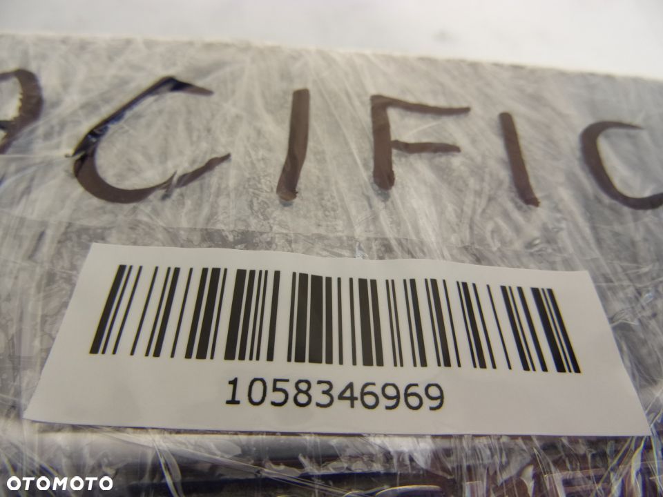 CHRYSLER PACIFICA 16-  BLENDA KLAPY BAGAŻNIKA - 10