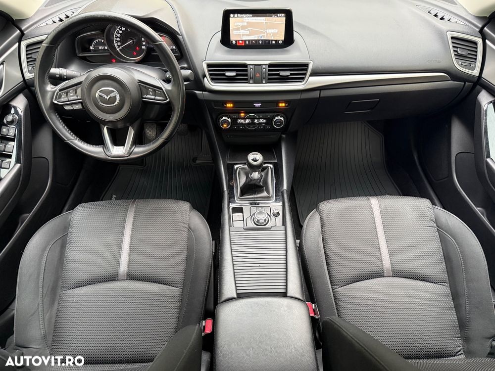 Mazda 3 - 5