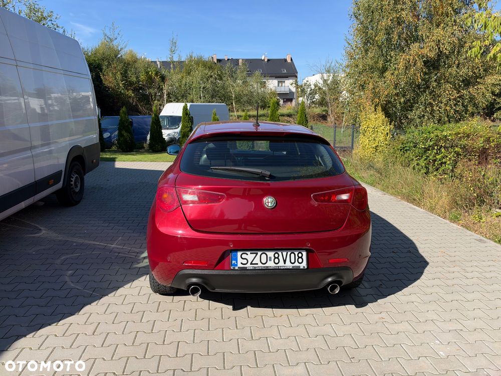 Alfa Romeo Giulietta 2.0 JTDM Distinctive - 6