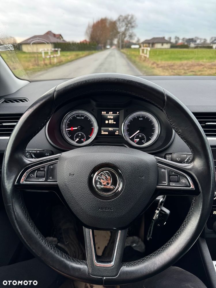 Skoda Octavia 1.6 TDI Edition DSG - 12