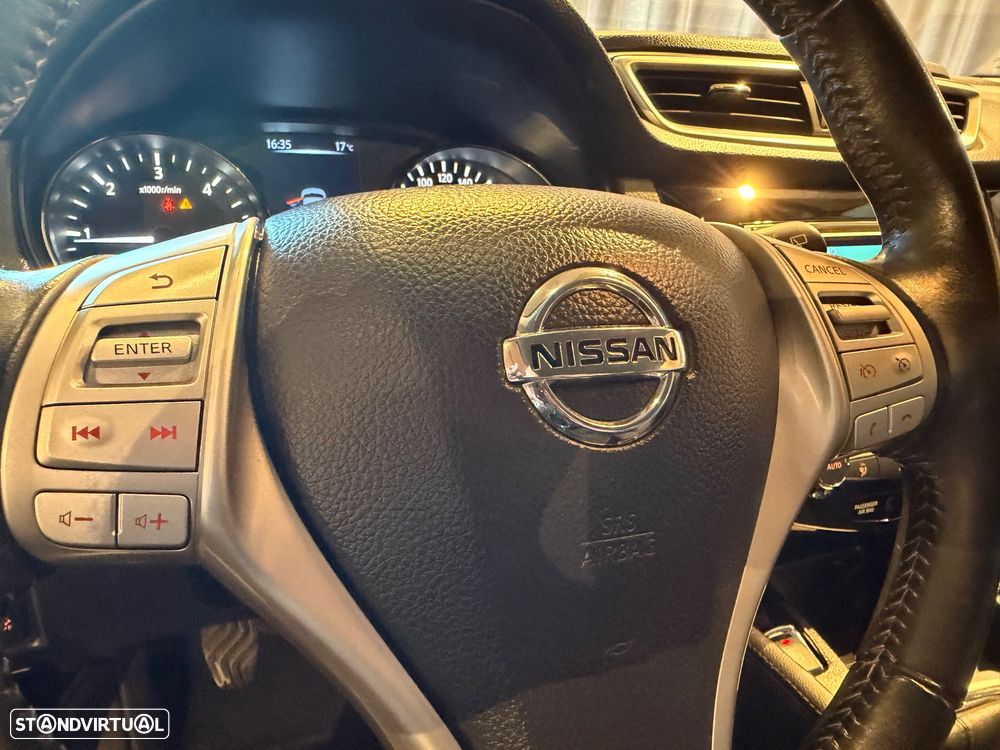 Nissan Qashqai 1.6 dCi N-Connecta RS+PS 4x4i - 43