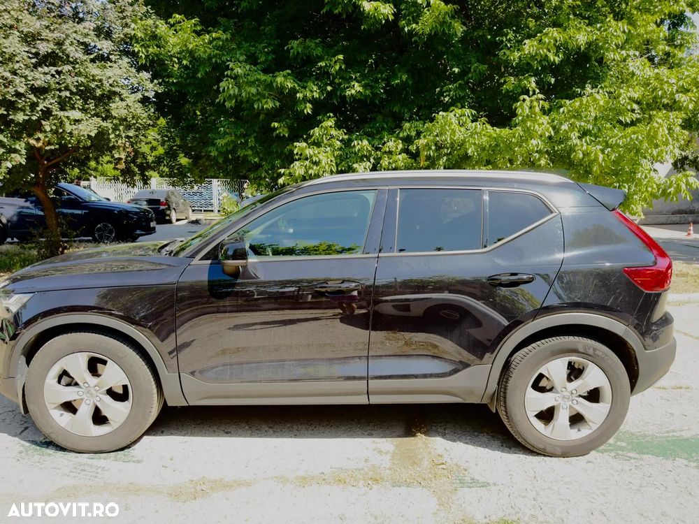 Volvo XC 40 D3 AWD Momentum Pro - 10