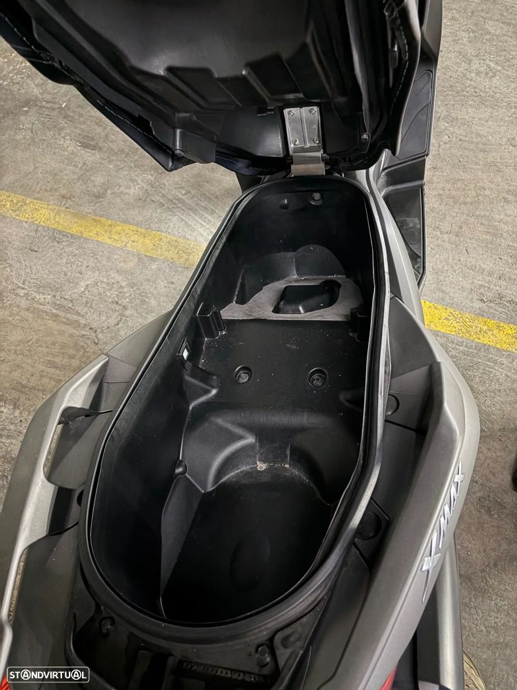 Yamaha X-Max - 10