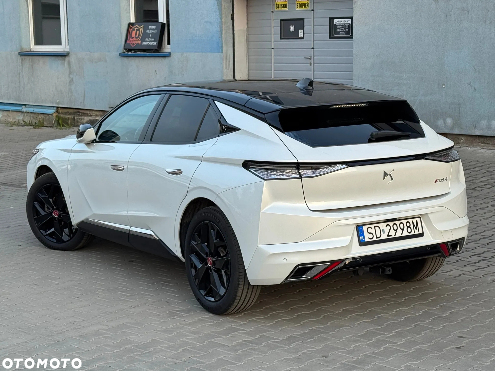 DS Automobiles DS 4 1.5 BlueHDi Performance Line + - 4