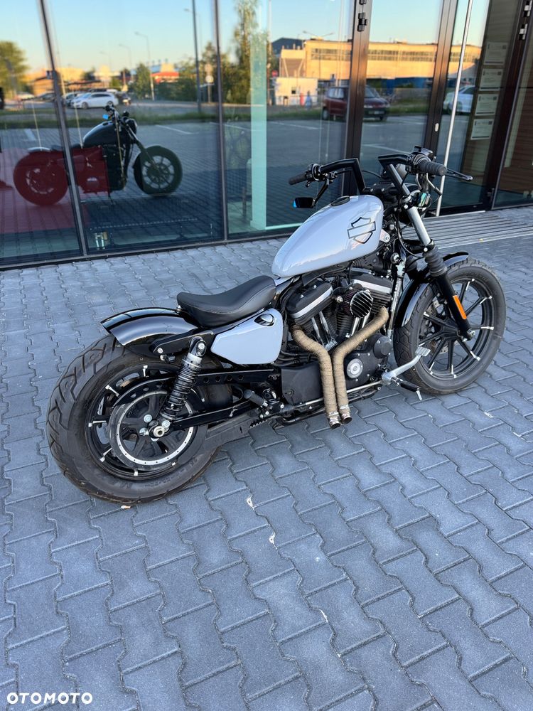 Harley-Davidson Sportster Iron 883 - 1