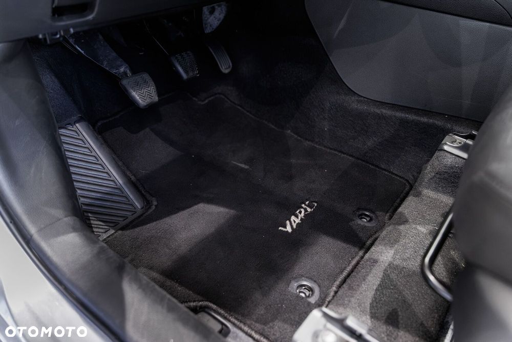 Toyota Yaris 1.5 Comfort - 33