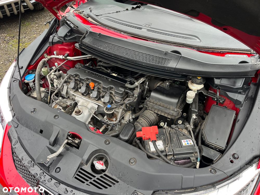 Honda Civic 1.8 i-VTEC Sport Black Edition - 12