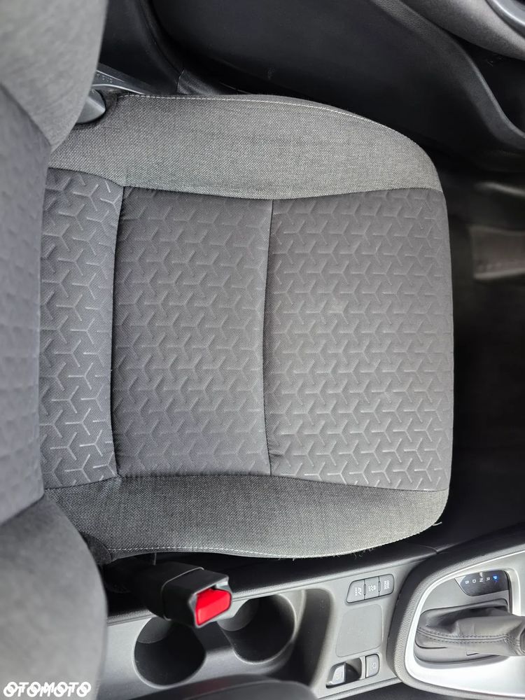 Toyota Yaris Cross Hybrid 1.5 Comfort - 30