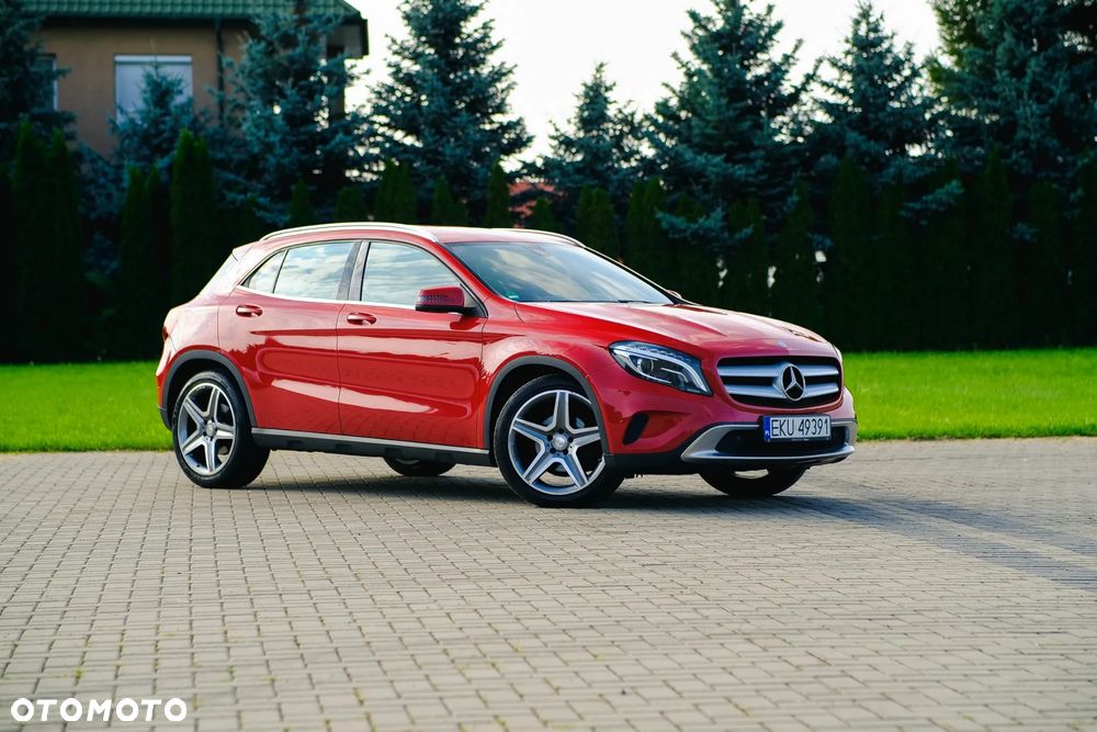 Mercedes-Benz GLA 200 7G-DCT Urban - 2