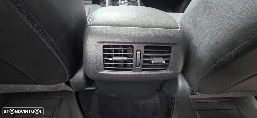 Nissan Navara 2.3 dCi CD 4WD Tekna Auto - 17