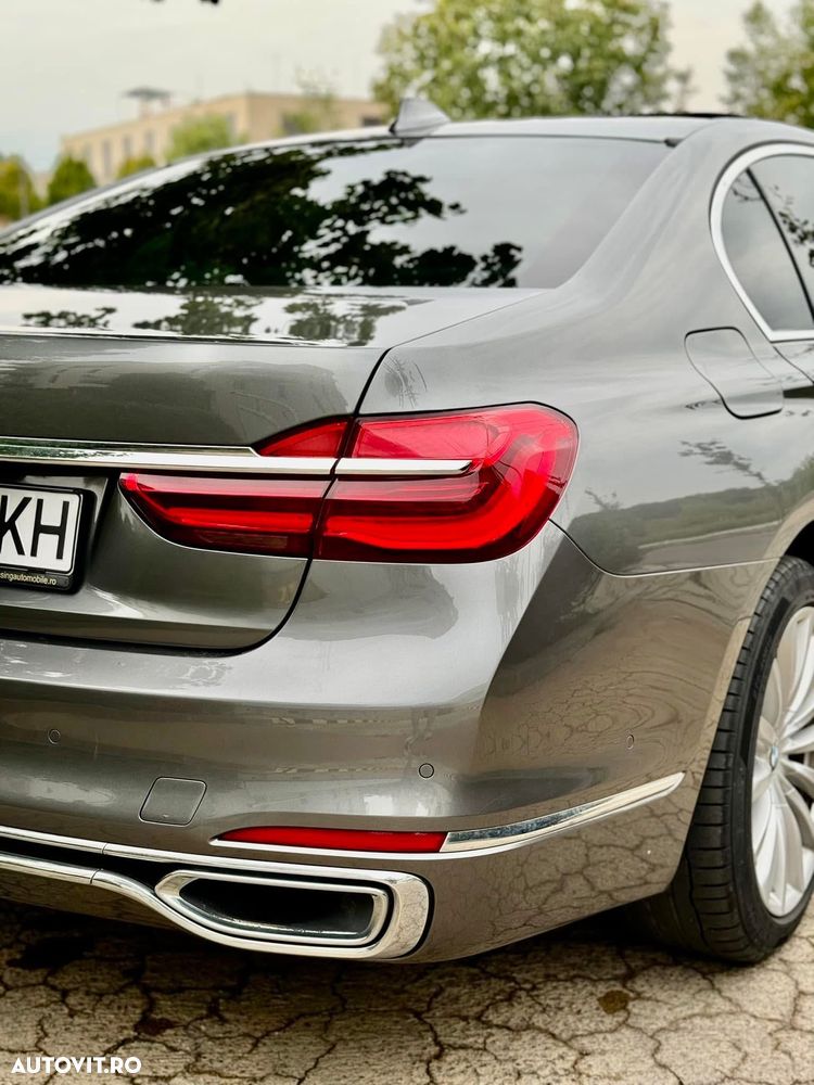 BMW Seria 7 730d xDrive - 13
