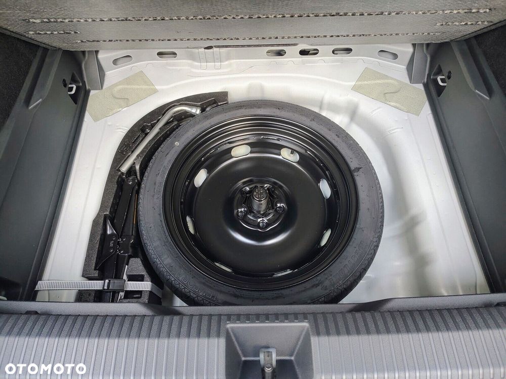 Volkswagen T-Roc 1.5 eTSI Life DSG - 12
