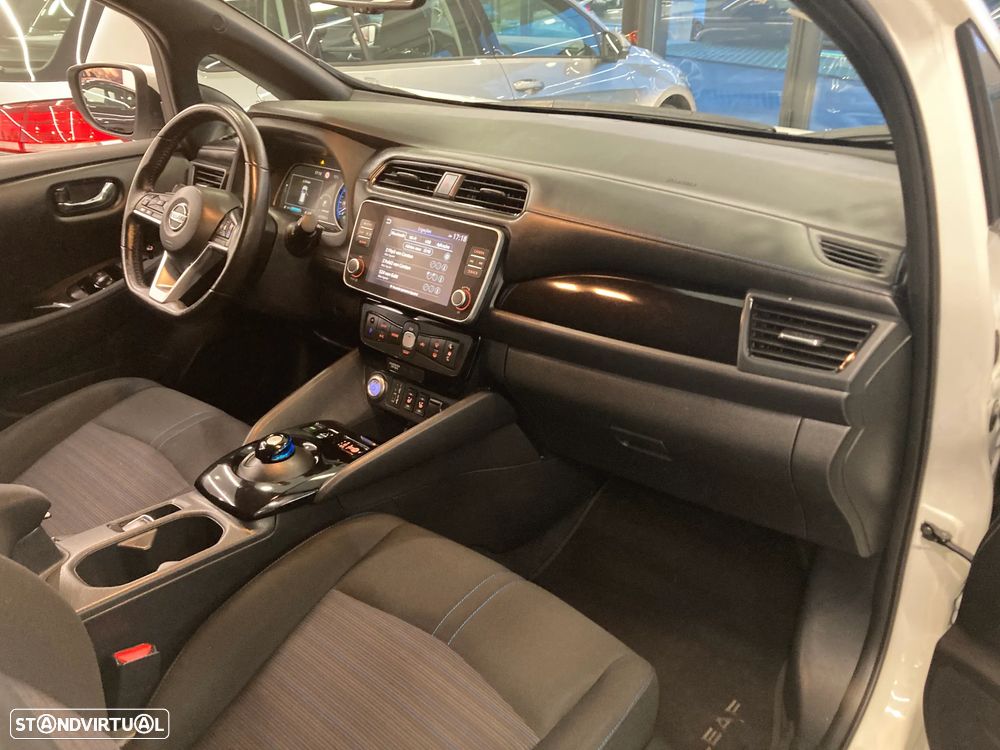 Nissan Leaf 40 kWh N-CONNECTA - 29