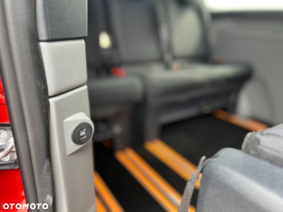 Ford Tourneo Custom - 9