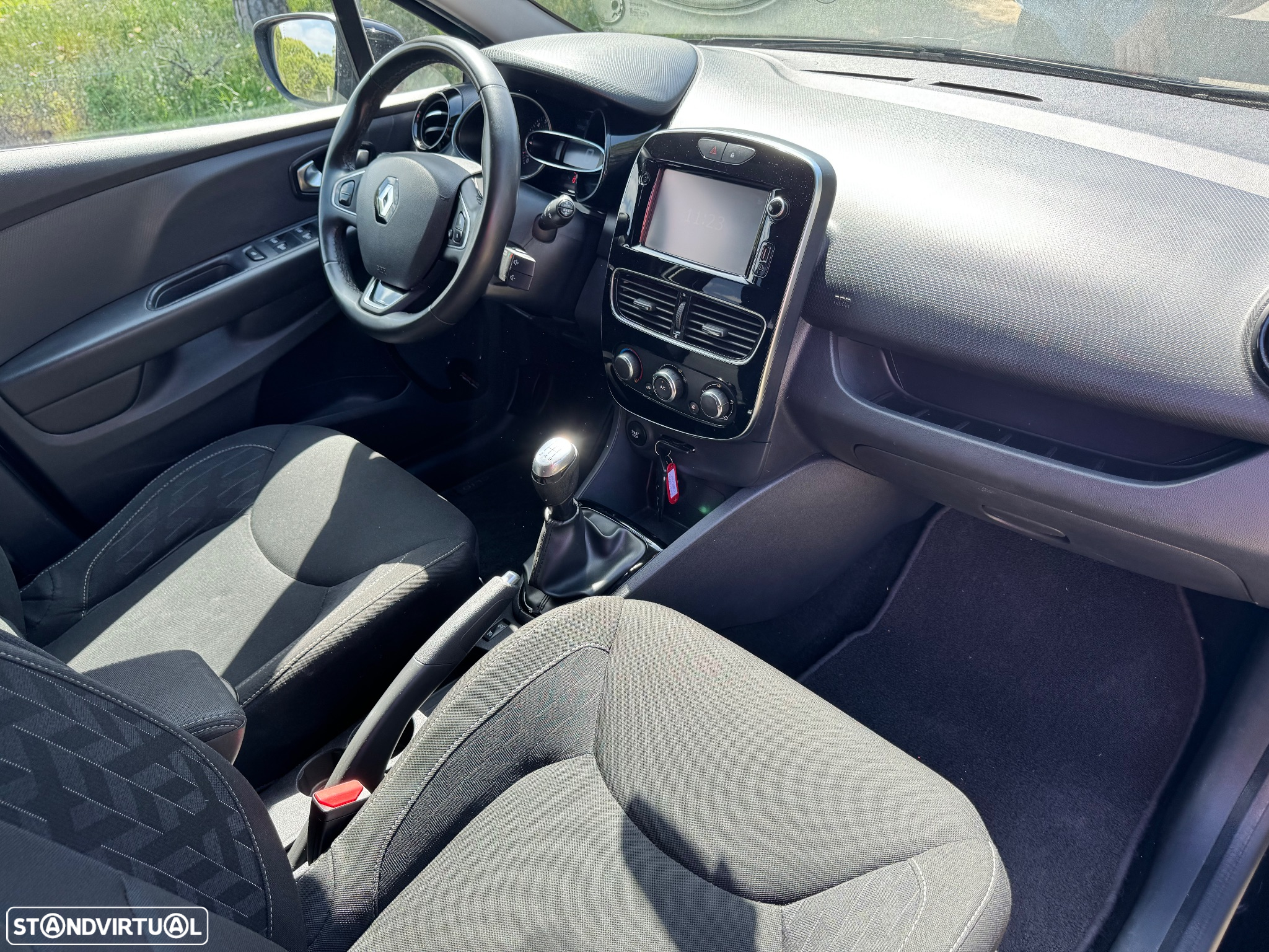 Renault Clio Sport Tourer 0.9 TCe Limited Edition - 10