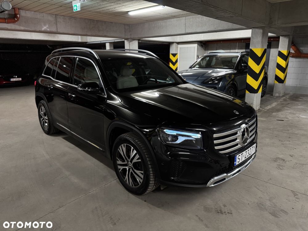 Mercedes-Benz GLB - 13