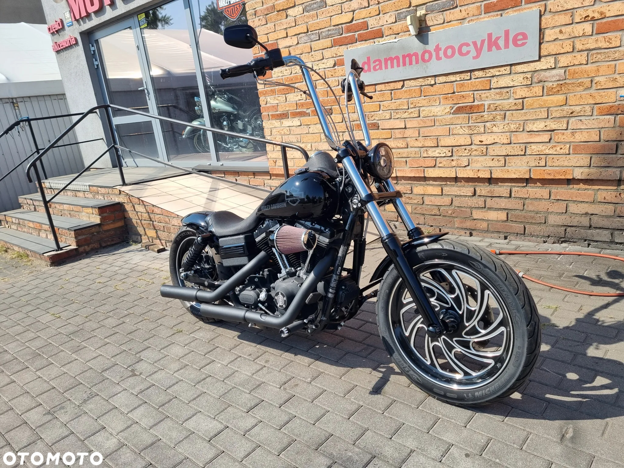 Harley-Davidson Dyna Street Bob - 20