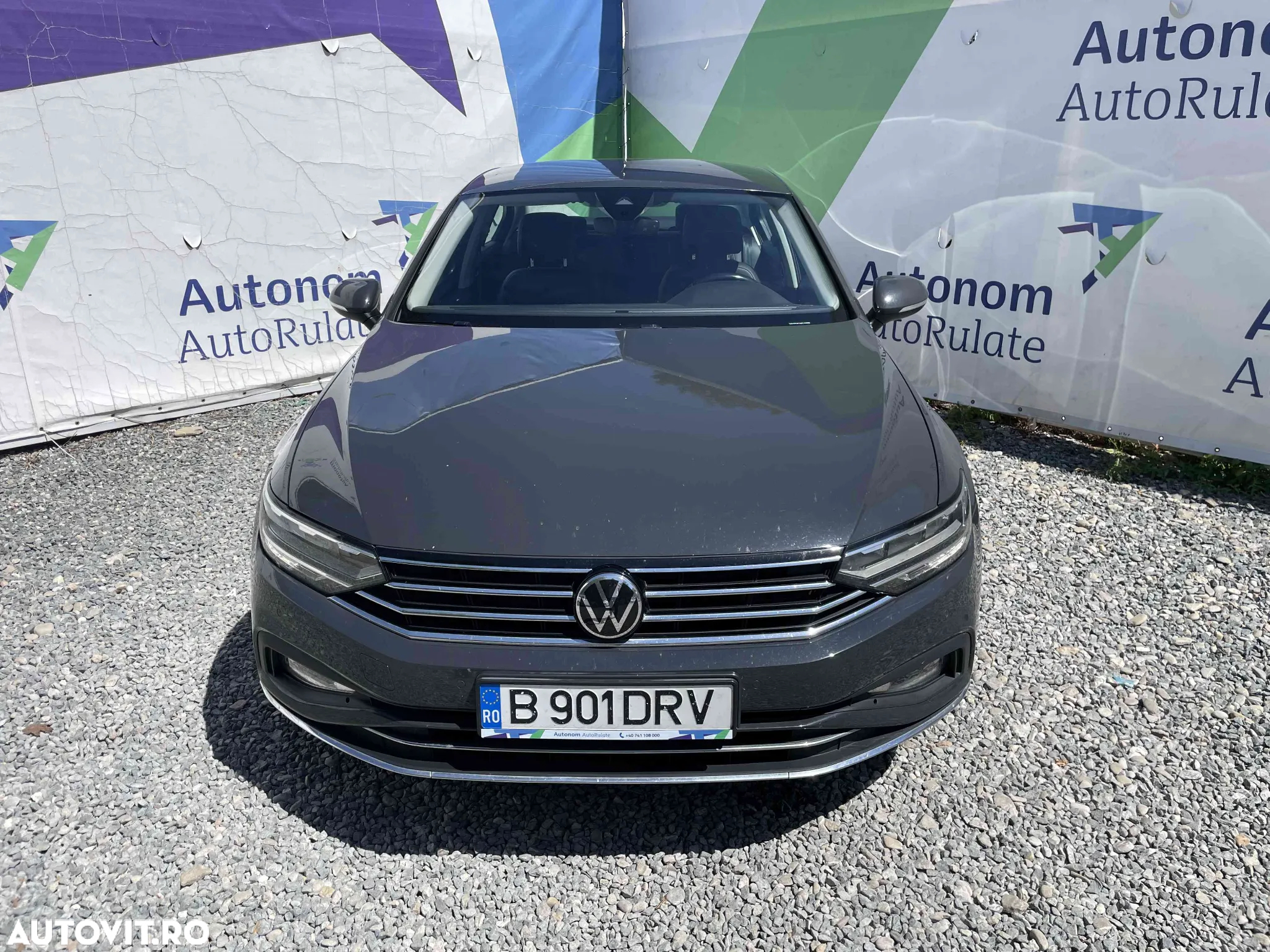 Volkswagen Passat - 2