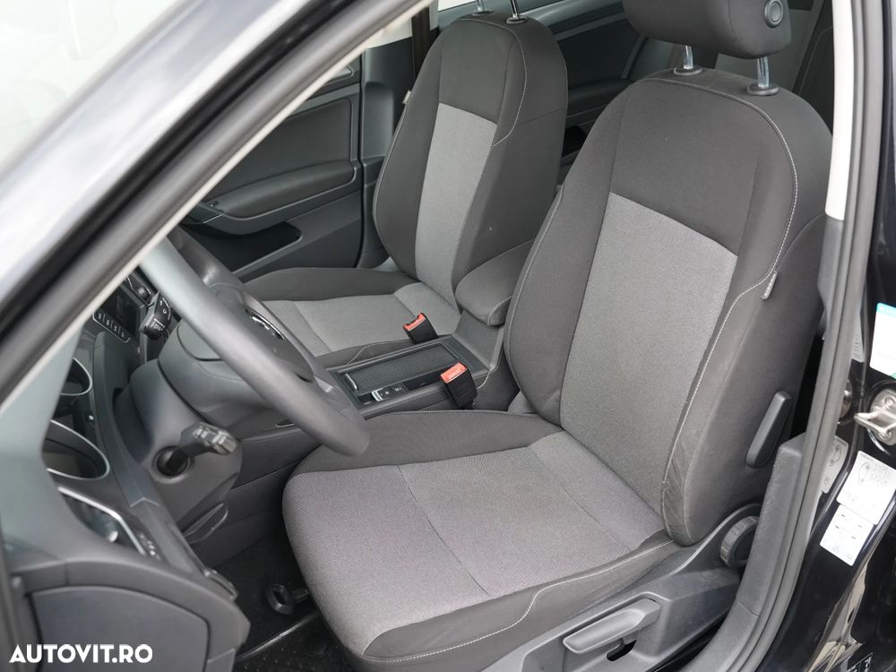 Volkswagen Golf 1.6 TDI BlueMotion Technology Trendline - 21