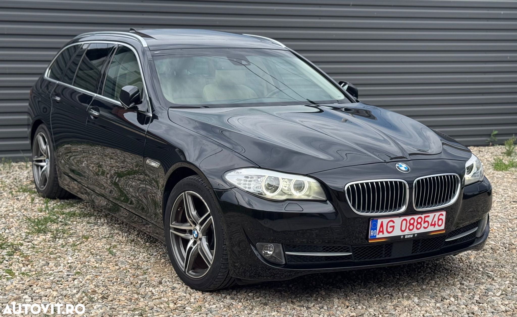 BMW Seria 5 520d Touring Aut. - 1
