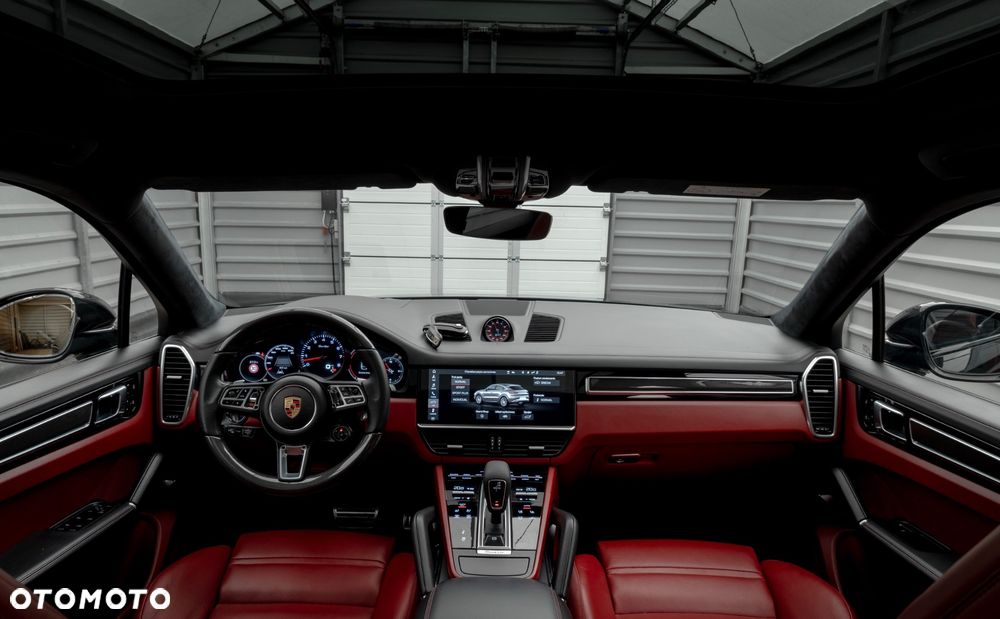 Porsche Cayenne - 38