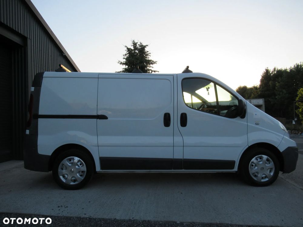 Renault TRAFIC - 7