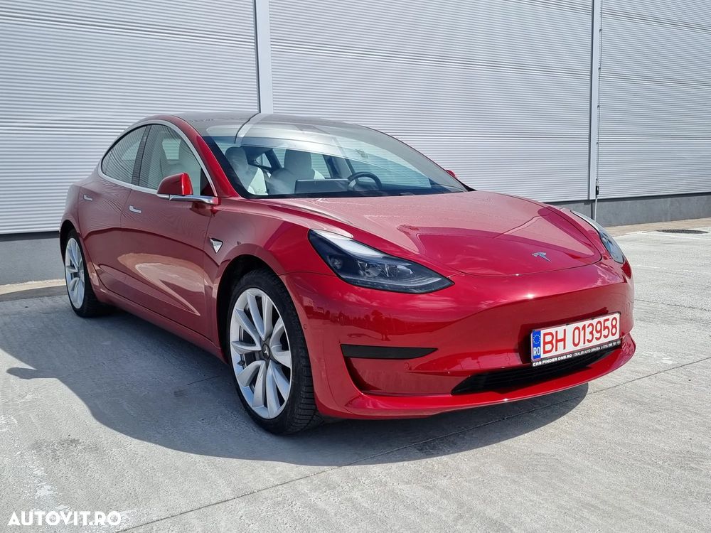 Tesla Model 3 - 1