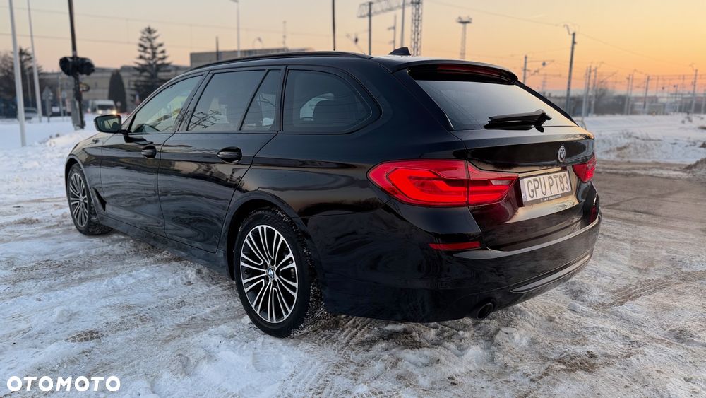 BMW Seria 5 518d Business Edition sport - 2