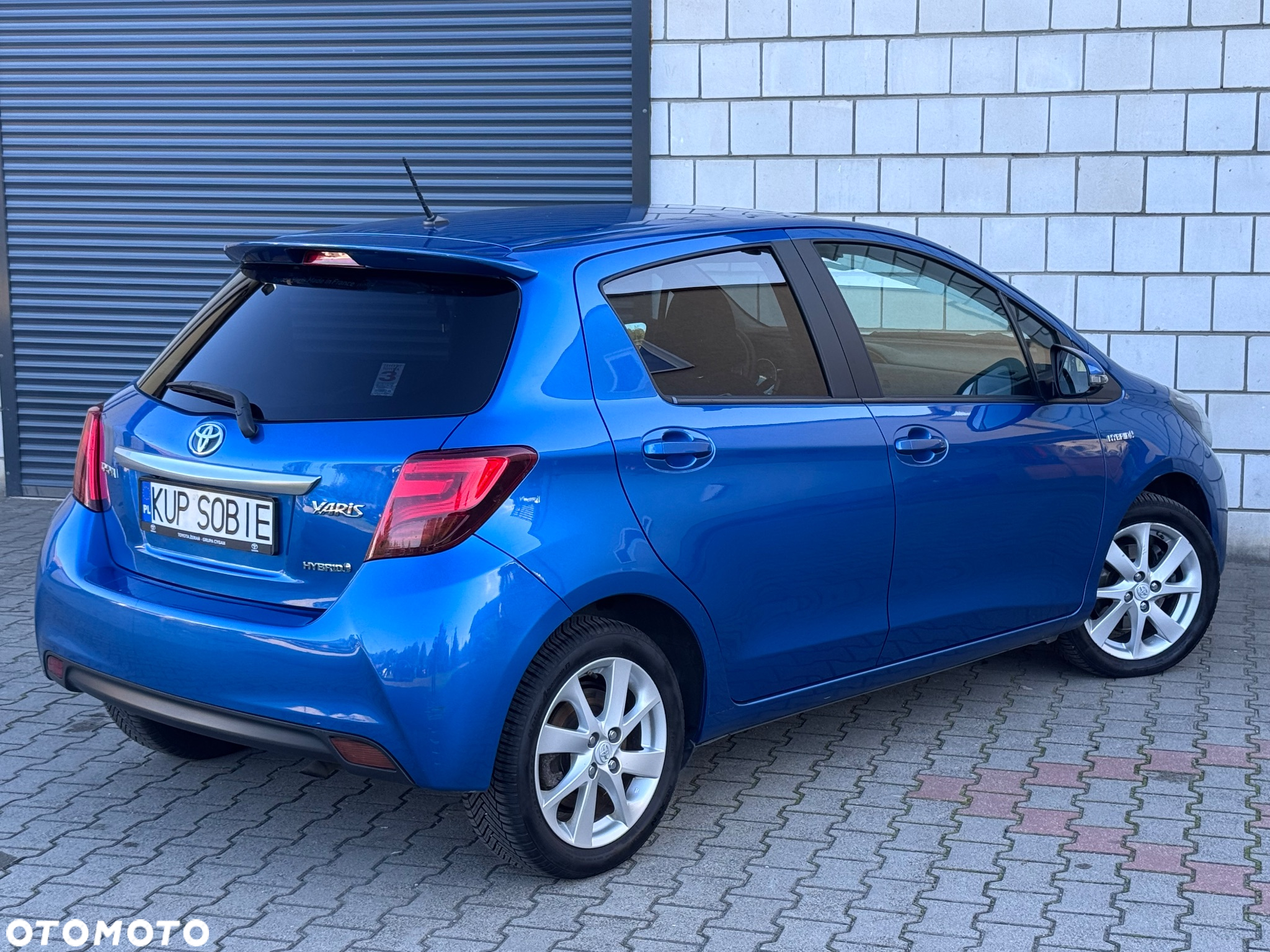 Toyota Yaris Hybrid 100 Premium - 14