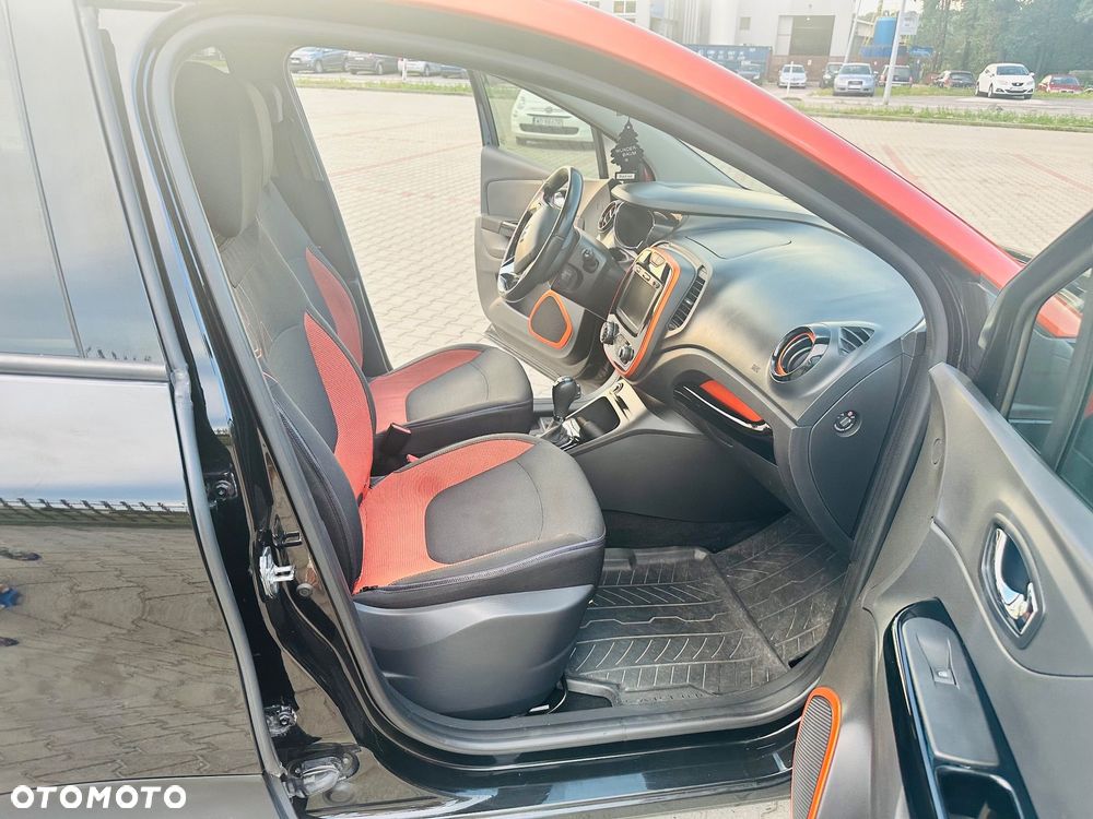 Renault Captur 1.2 TCe Helly Hansen EDC - 11