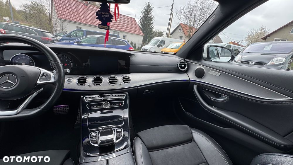 Mercedes-Benz Klasa E 220 d 9G-TRONIC - 13