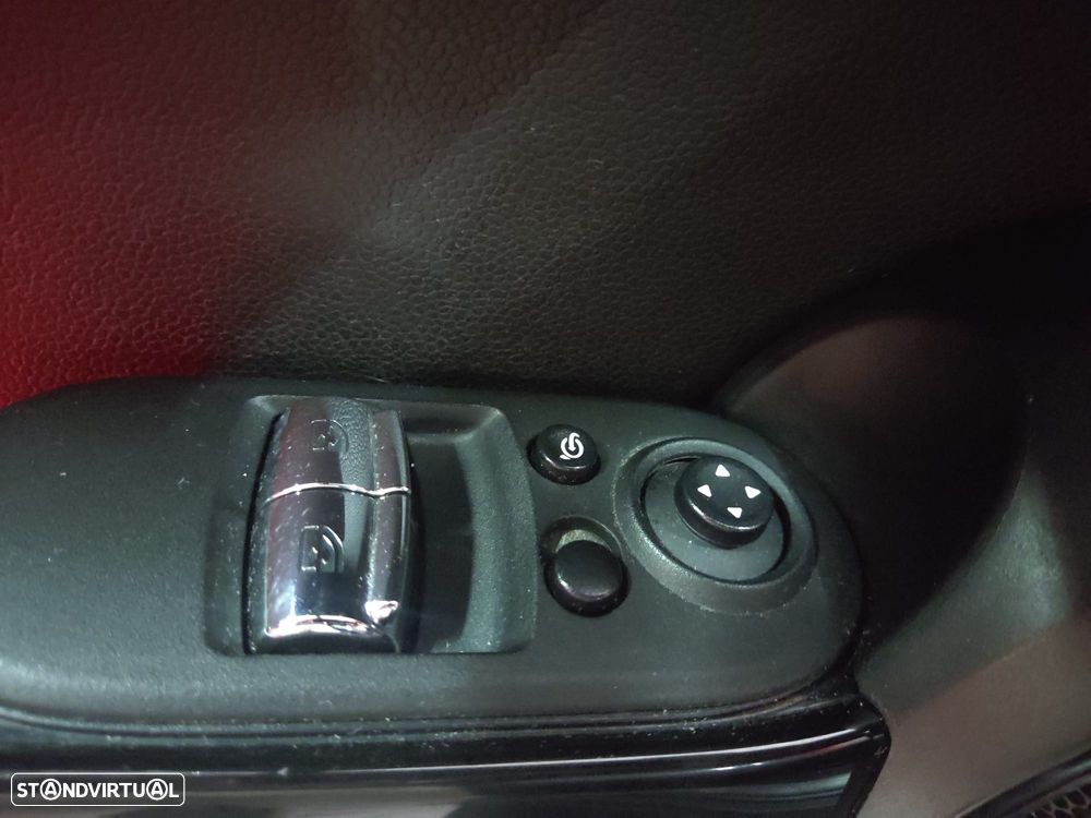 MINI 3 Portas Cooper SE - 16