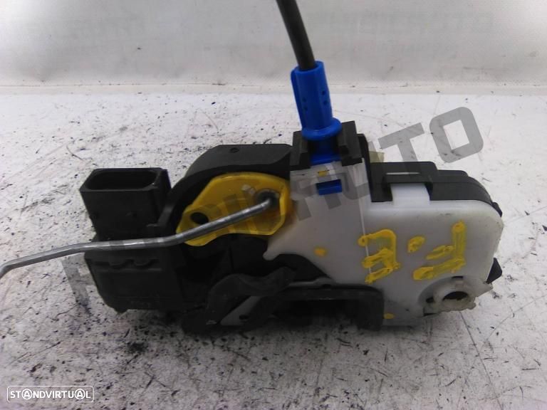 Fechadura Porta Frente Esquerda  Opel Astra J [2009_2015] 1.4 - 3