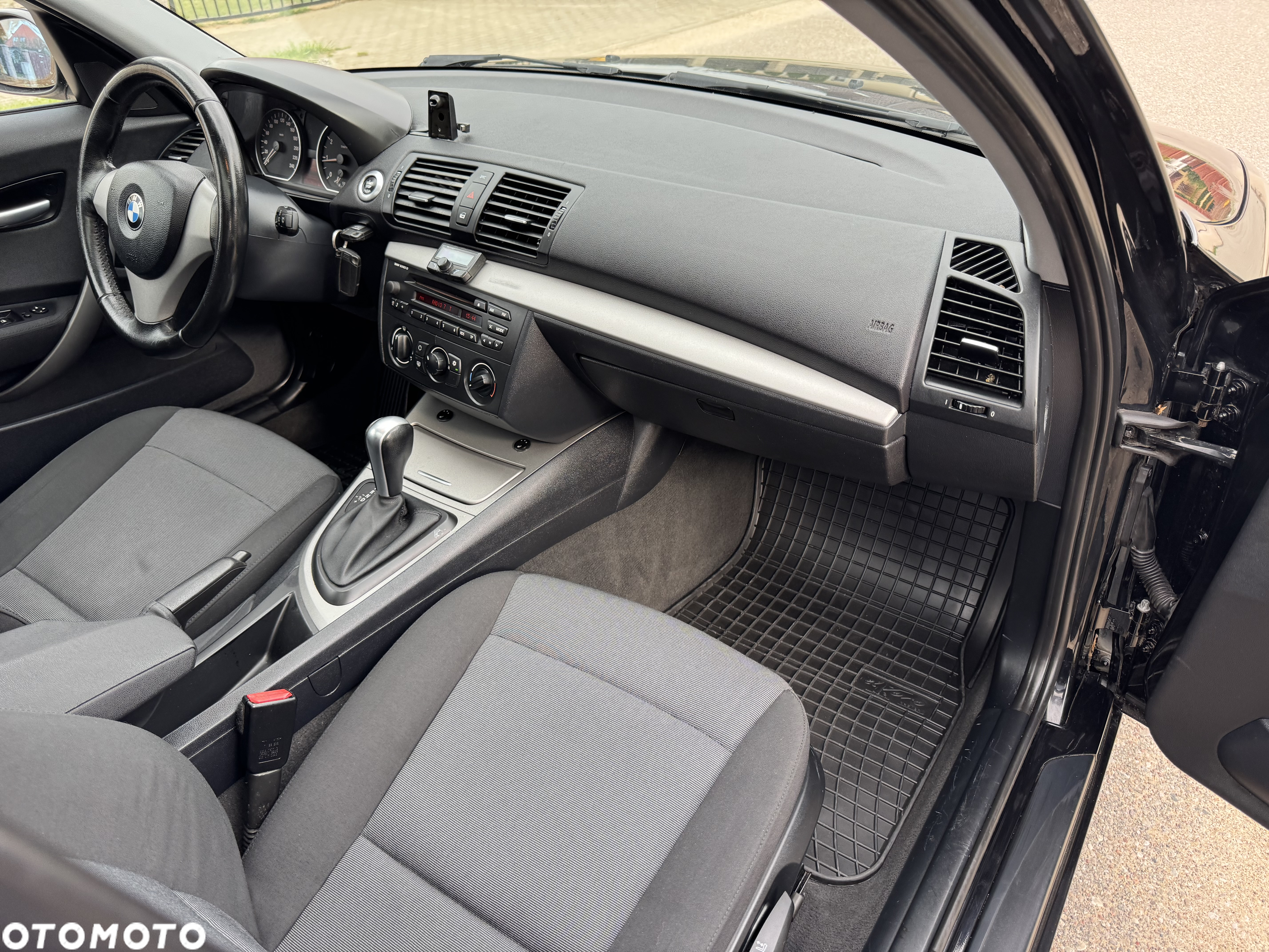 BMW Seria 1 118i - 29