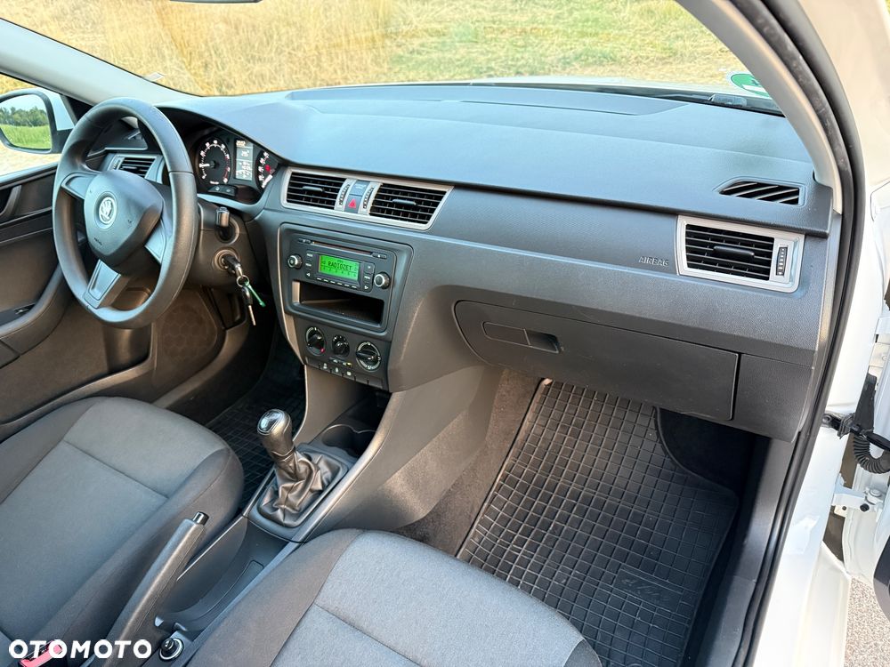 Skoda RAPID 1.2 MPI Active - 14