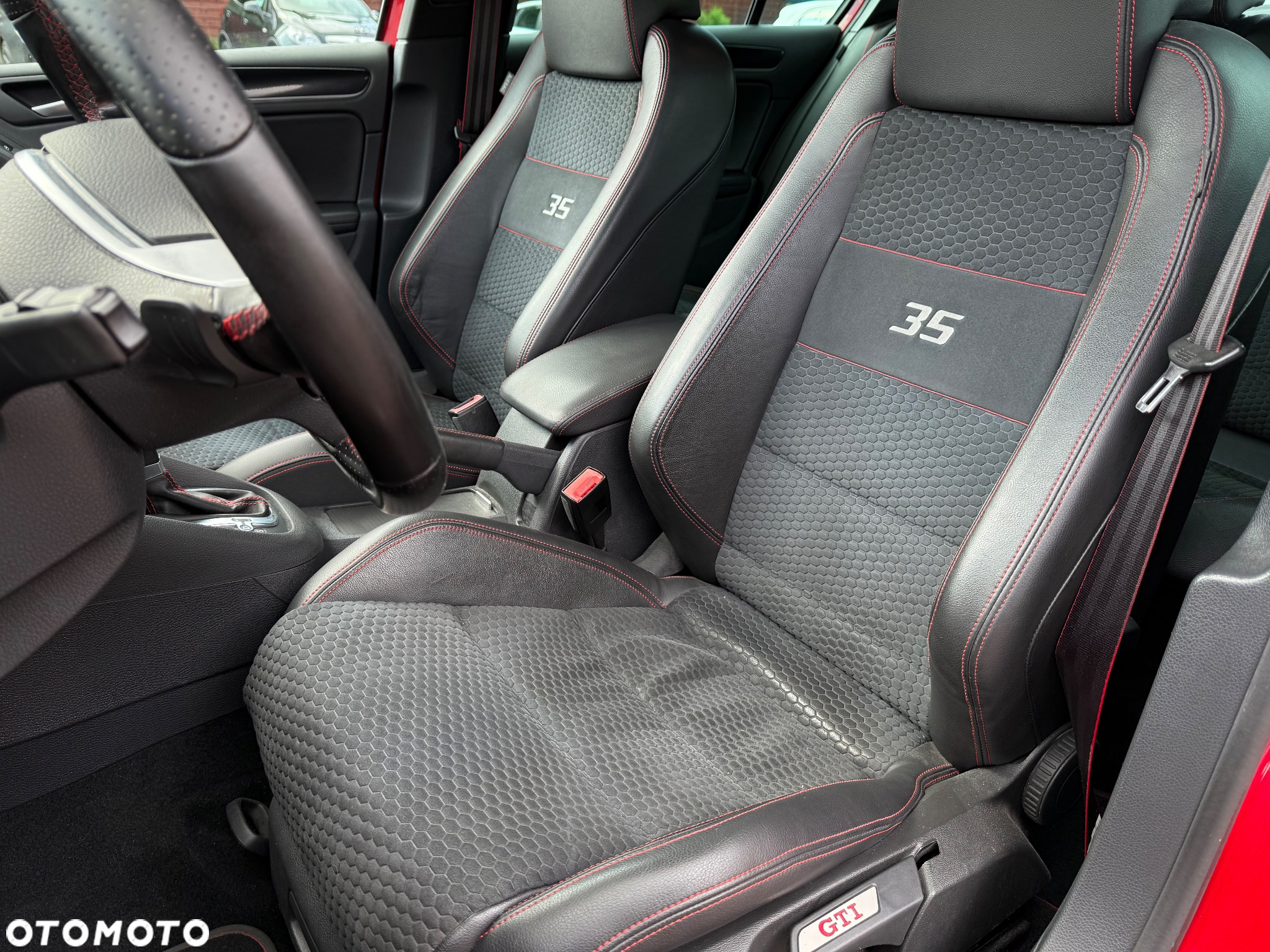Volkswagen Golf 2.0 GTI DSG Edition 35 - 6