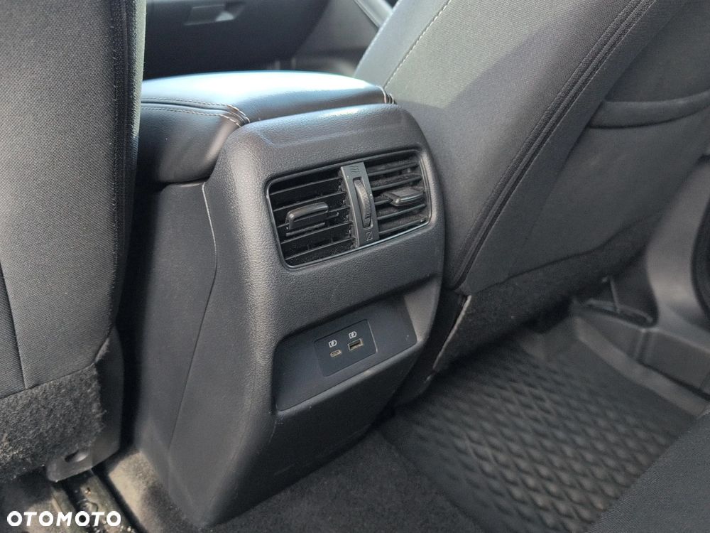 Nissan Qashqai 1.3 DIG-T N-Connecta - 28