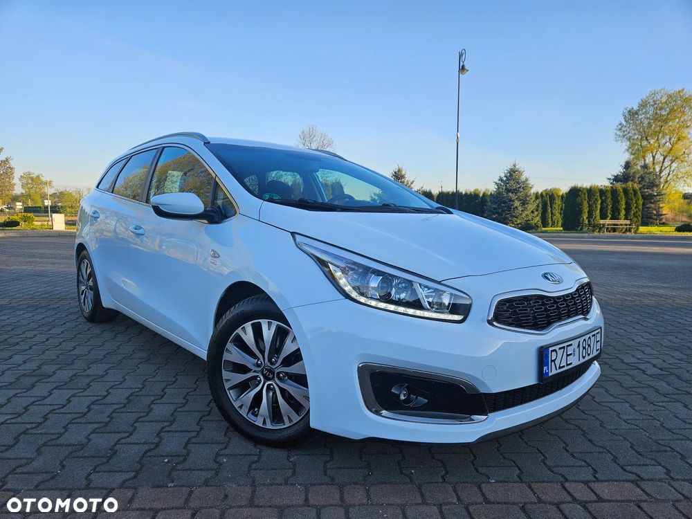 Kia Ceed 1.6 CRDi 136 ISG Dream-Team Edition - 5