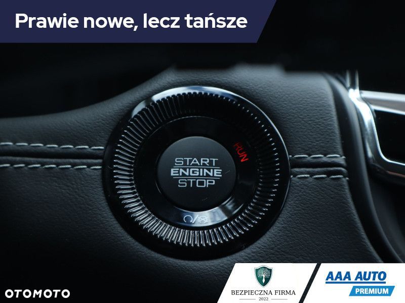 Jeep Compass - 24