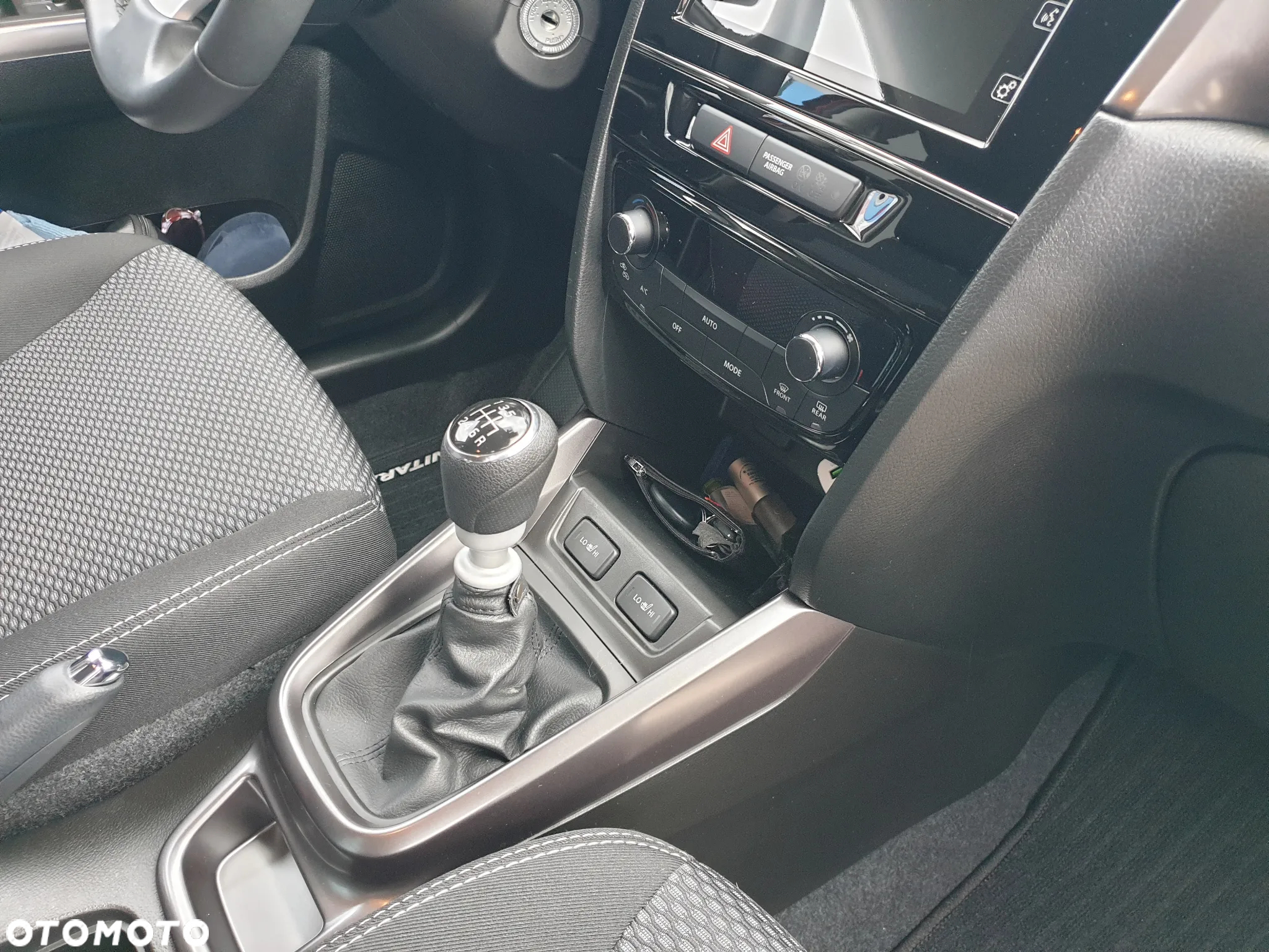 Suzuki Vitara 1.4 Boosterjet Premium 2WD - 14