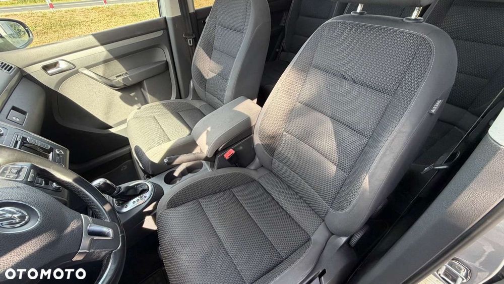 Volkswagen Touran 1.6 TDI DPF BlueMotion Technology DSG Highline - 37