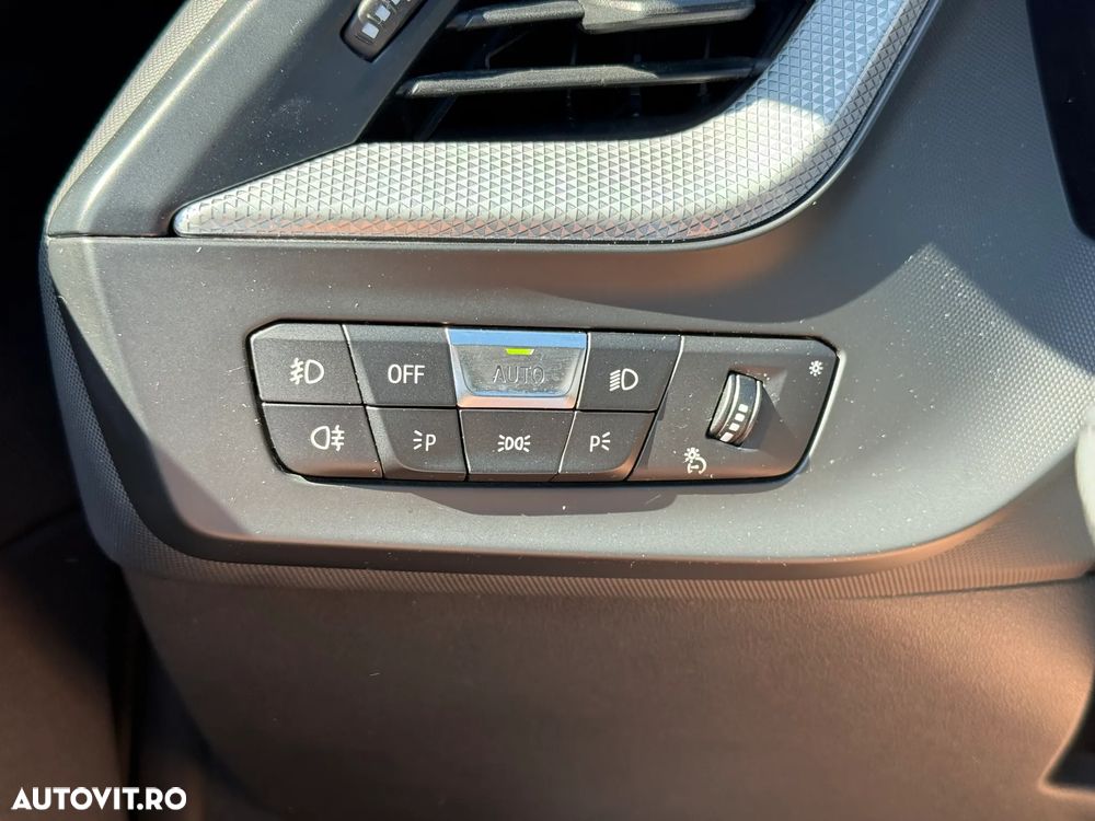 BMW Seria 1 118i Aut. M Sport - 13