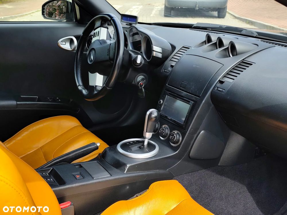 Nissan 350 Z - 12